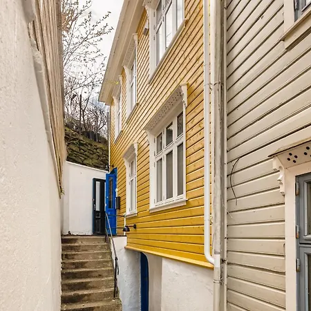 Panorama - View In L 2br & Terrace